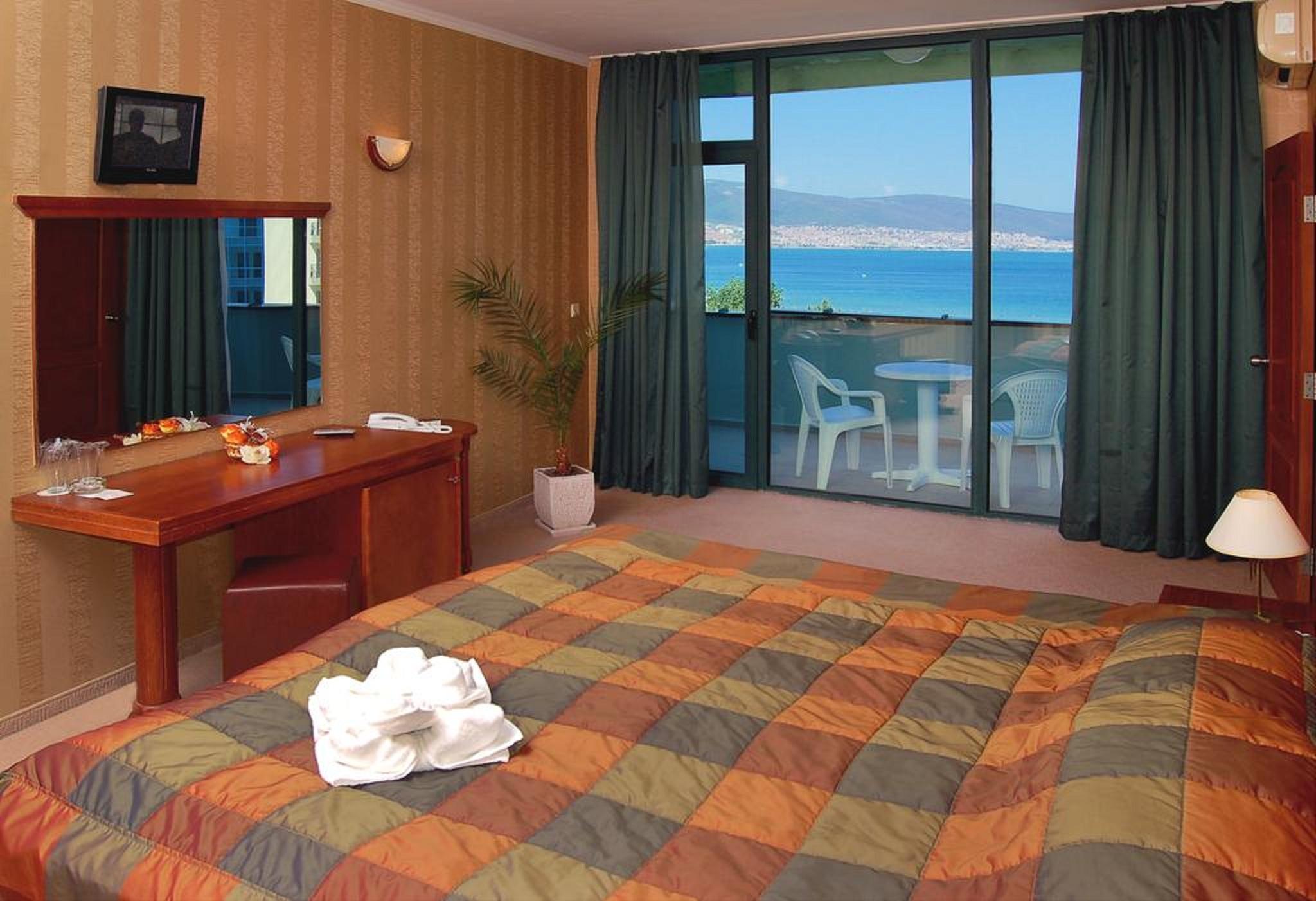 Hotel Caesars Palace Sunny Beach Exterior photo